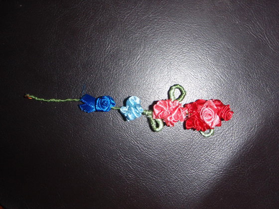 Работа «цветок из ленточек2»