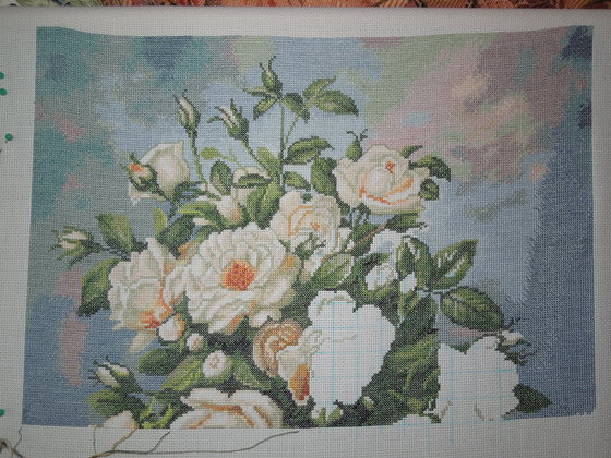 Работа «"Букет белых роз" производитель "Золотое руно"»