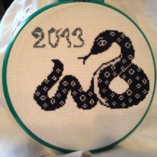 Работа «Змейка 2013 подбор ниток»