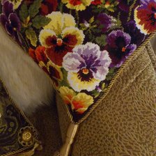 Работа «подушка для Анютки "Анюткины глазки"»