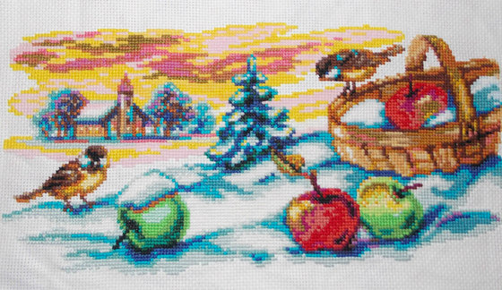 Работа «яблоки на снегу»