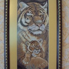 Работа «тигрица с тигрёнком»