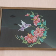 Работа «Колибри и гибискус»