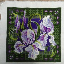 Работа «Подушка Ирисы»