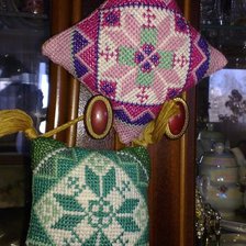 Работа «Игольницы: себе и подружке))»