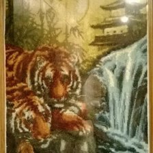 Работа «Тигры у водопада»