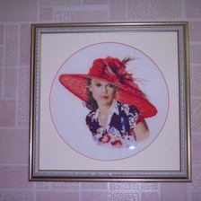 Работа «Дама в красной шляпе»