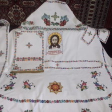 Работа «Облачение православного священника»