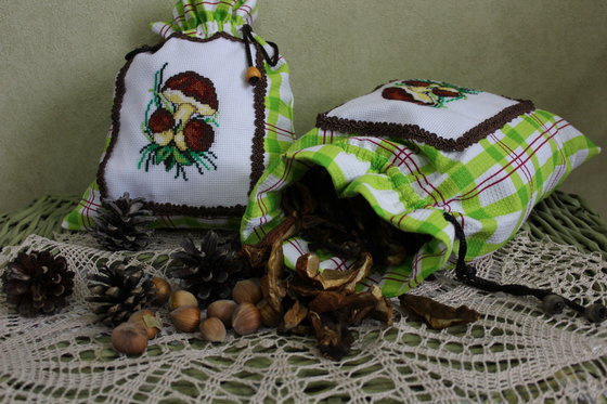 Работа «Мешочки для сушеных грибов»