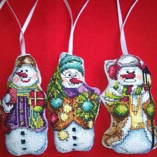 Работа ««Снеговики» Елочные игрушки»