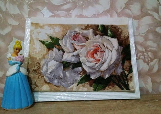 Работа «White Roses»