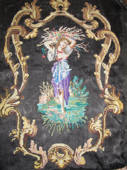 Работа «Это очень старая работа. приблизительно ей 55 лет Шила мама.»