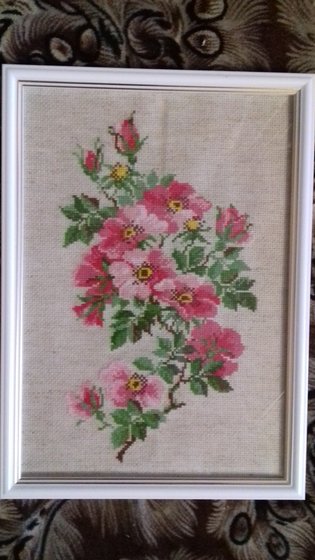 Работа «ветка шиповника»