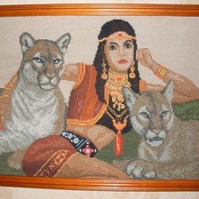Работа «Девушка с пумами»