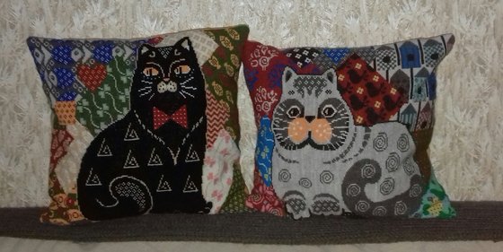 Работа «Подушки КОШАЧЬЯ ПАРОЧКА»