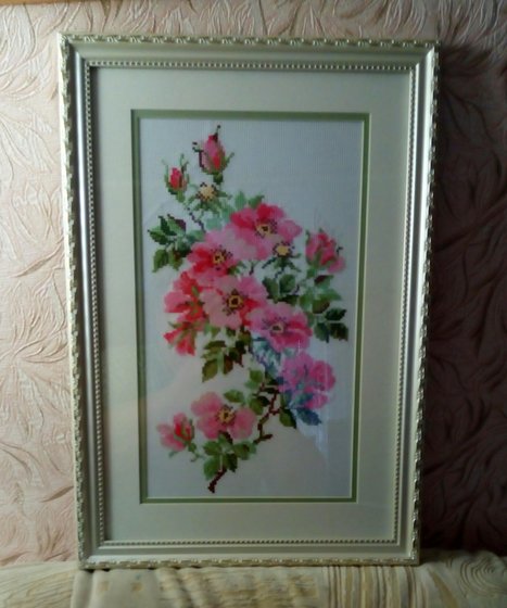 Работа «Цветы шиповника»