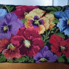 Работа «подушка "Анютки"»