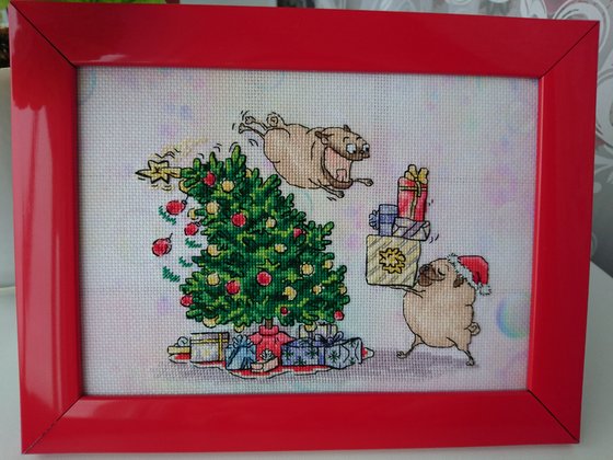 Работа «"Мопсы. Рождественские подарки" по схеме Екатерины Бесперстовой»