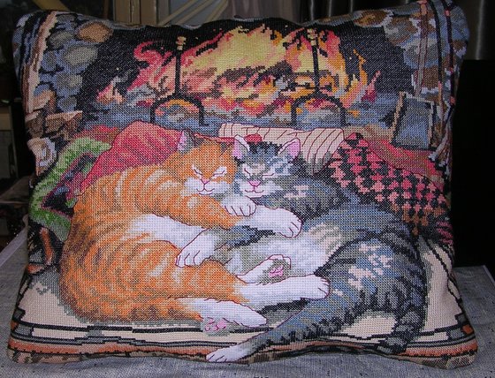 Работа «Подушка "У ОЧАГА"»