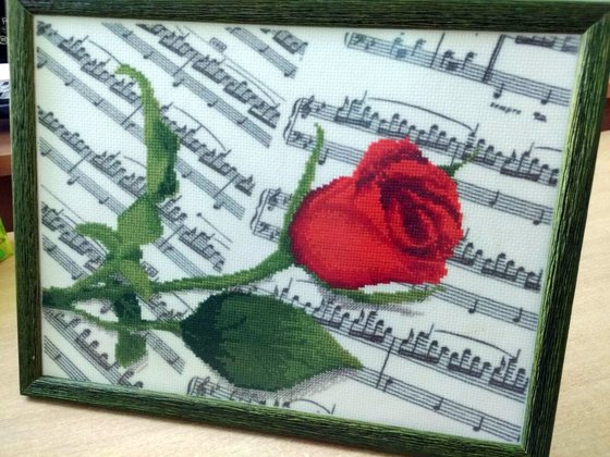Работа «Роза и ноты  (вышивка и принт)»