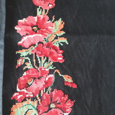 Работа «Маки на черном»