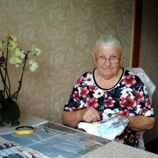 Работа «Нина Алексеевна за работой»