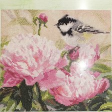 Работа «Синичка и пион»