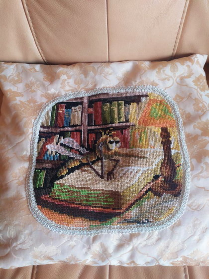 Работа «Диванная подушка»