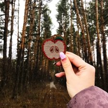 Работа «Брошь «Яблоко»»