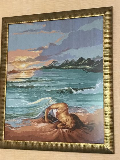 Работа «Спящая под волной»