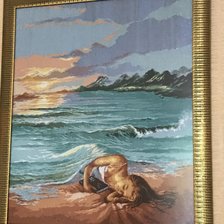 Работа «Спящая под волной»