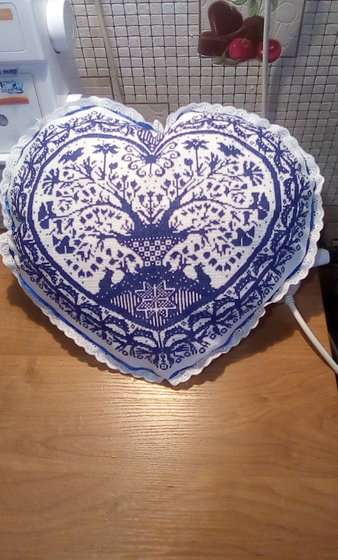 Работа «Монохром. Подушка»