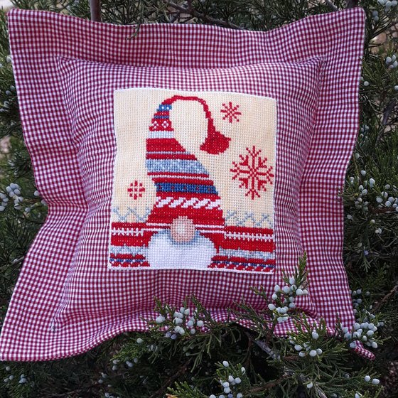 Работа «Подушечка»