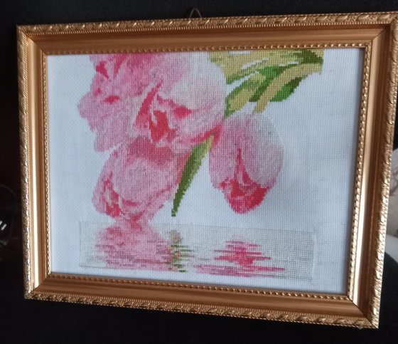 Работа «Тюльпаны, отражение»