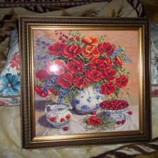 Работа «Маки и вишня»