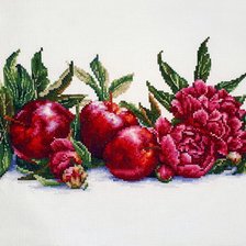 Работа «Пионы и красные яблоки от сделай своими руками»