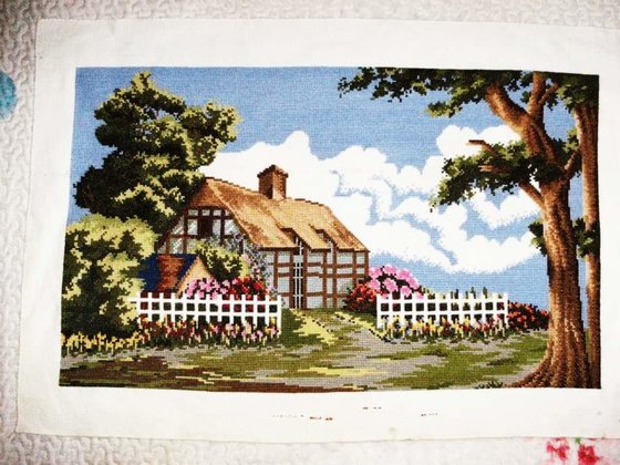 Работа «บ้านริมรั้ว»