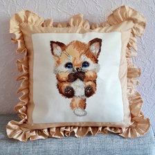 Работа «Подушка с лисенком»