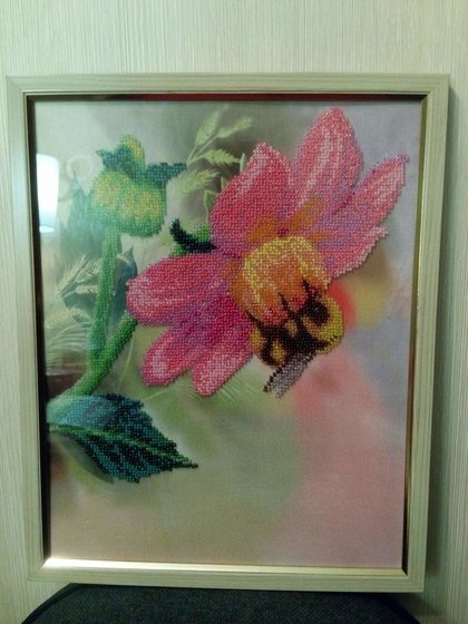 Работа «"Пчела на цветке"»