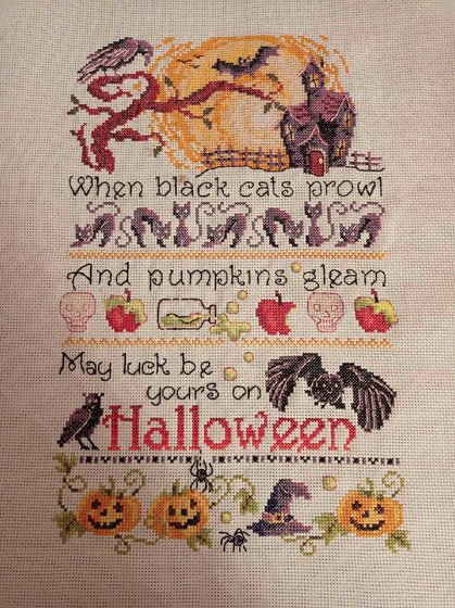 Работа «Happy Haunting Sampler»