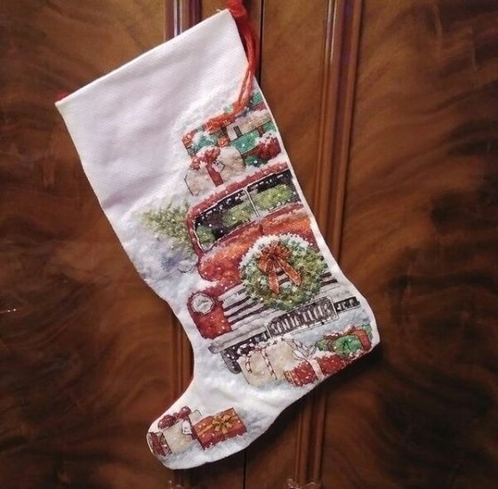 Работа «Santa's Truck Stocking»
