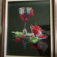 Работа «Красная смородина в бокале»