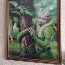 Работа «Девушка с драконом»