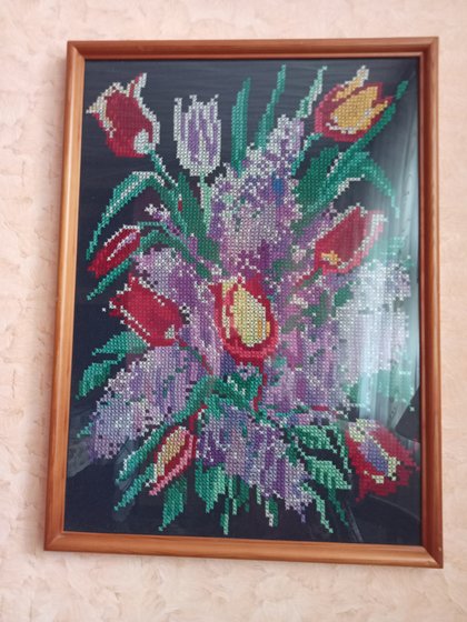 Работа «Тюльпаны. Первая вышивка сына»