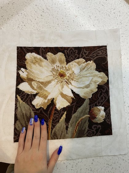 Работа «Белые цветы»