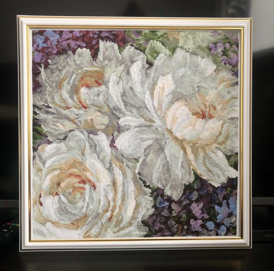 Работа «White Roses (Белые Розы)»