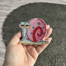 Работа «Брошка на рюкзак «Гэри из Спанч Боба»»