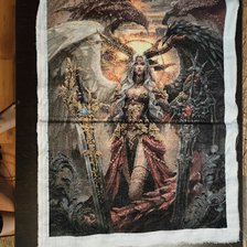 Работа «Она и дракон»