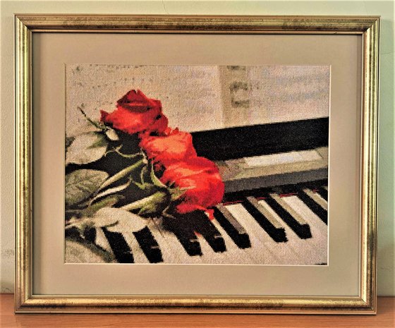 Работа «Розы на рояле»