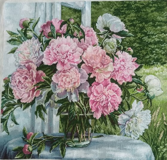 Работа «Пионы у окна»